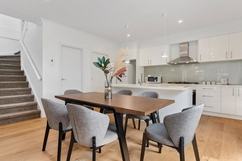 Style, Comfort And Convenience - Sydney Tourism 1