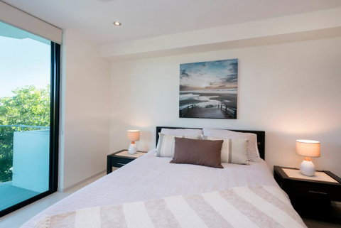 Stylish Beach Side Apartment - Unit 5 - 33 Lorikeet Drive - Sydney Tourism 3