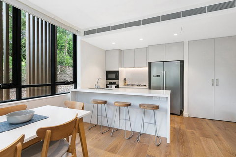 Stylish Lux Home With Hotel Grade Cleanliness - Sydney Tourism 3