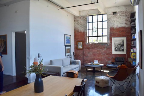 Stylish Warehouse Conversion In The Heart Of Fitzroy - Sydney Tourism 0