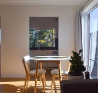 Sun-Drenched 1 Bed Studio Apt Newtown Parking - Sydney Tourism