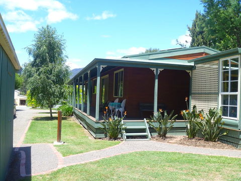 Sunburst Retreat - Sydney Tourism 1