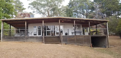 Sunny Corner Lake Eildon - Sydney Tourism 0