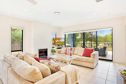 Sunny Finch House - Sydney Tourism 1