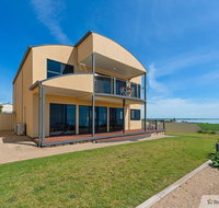 Sunset Cove Beach House - Sydney Tourism