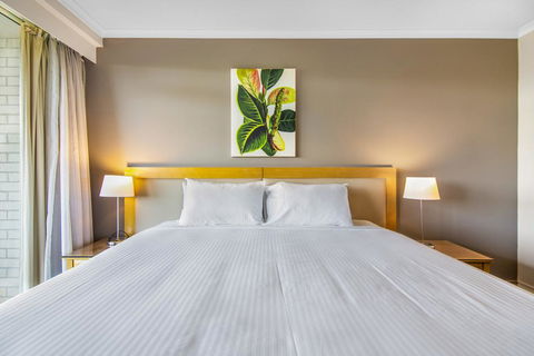 Super Convenient Apartment With Garden Views - Sydney Tourism 1