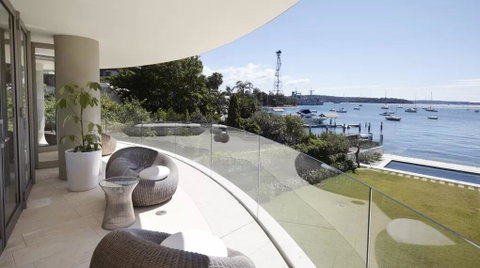 Superb 3 Bedroom, 2 Bathroom First Level Waterfront - Sydney Tourism 3