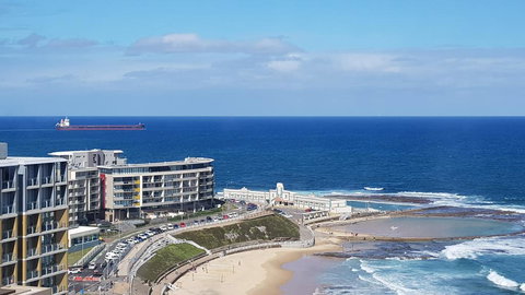 Supercar Fan's Dream - Track Side Apartment #1 - Sydney Tourism 0