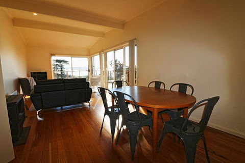Surfside - Sydney Tourism 1