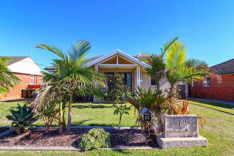 Surfside - Sydney Tourism 0