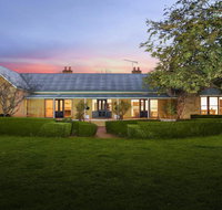Sutton Downs - renovated country home on 100 acres - Sydney Tourism