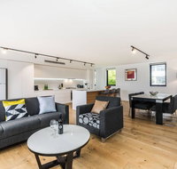 Sydney Townhouse with Parking and Deck - Sydney Tourism