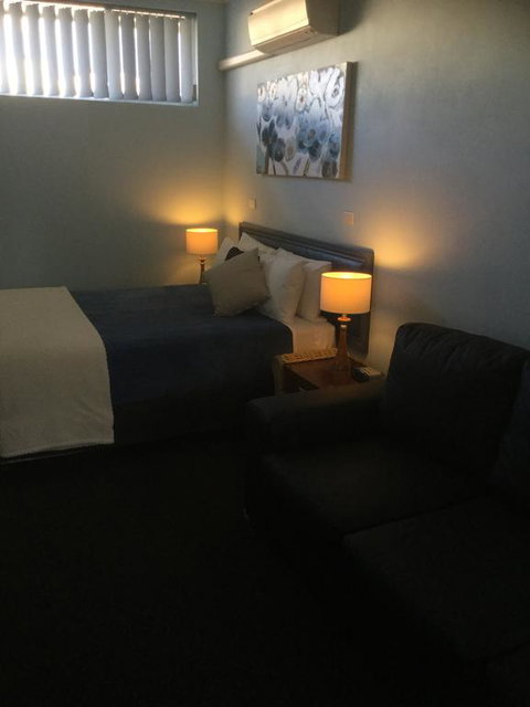 Tall Timbers Motel - Sydney Tourism 0