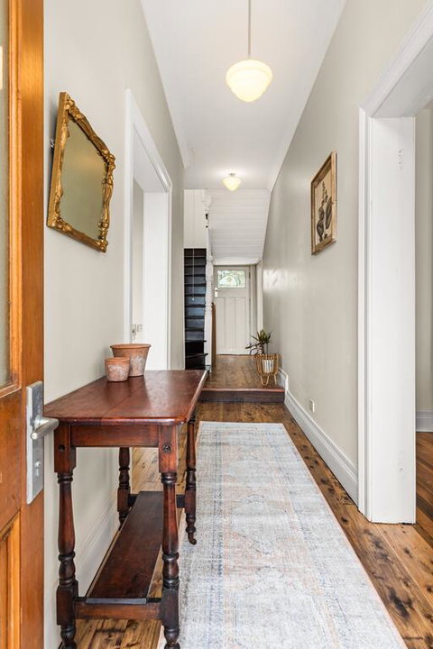 TARALGA TERRACES - Sydney Tourism 3