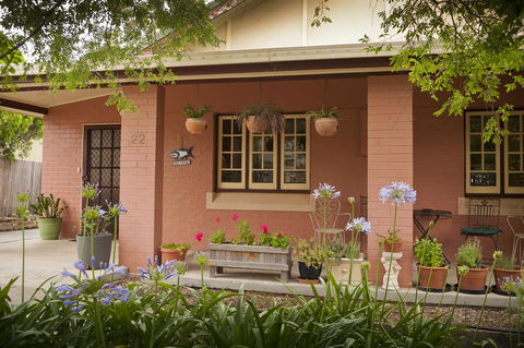 Taree Apartment - Sydney Tourism 1