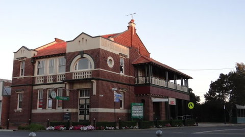 The Bank B&B West Wyalong - Sydney Tourism 0