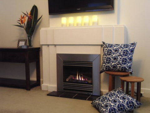 The Beach House Apartment - Sydney Tourism 1