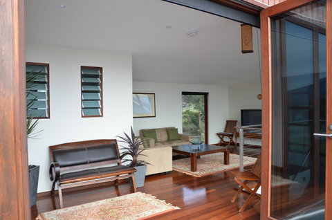 Yolla Beach House - Sydney Tourism 6