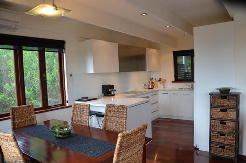Yolla Beach House - Sydney Tourism 5