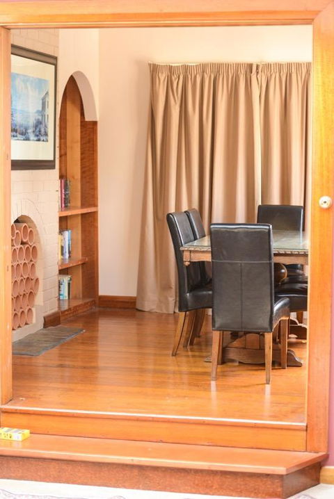 Bridge View Retreat - Sydney Tourism 34