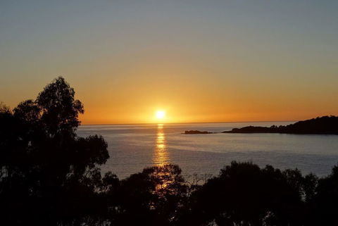 THE LOFT @ Bay Of Fires Seascape - Sydney Tourism 9
