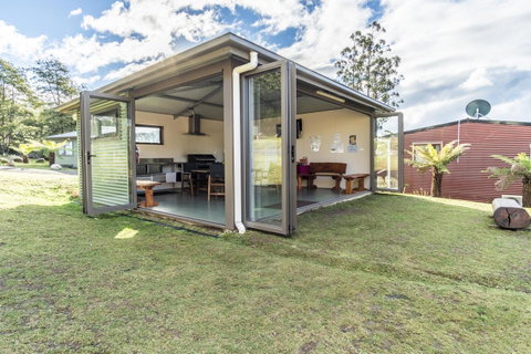 Derby Forest Cabins - Sydney Tourism 21