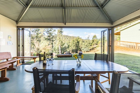 Derby Forest Cabins - Sydney Tourism 4