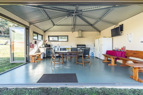 Derby Forest Cabins - Sydney Tourism 3