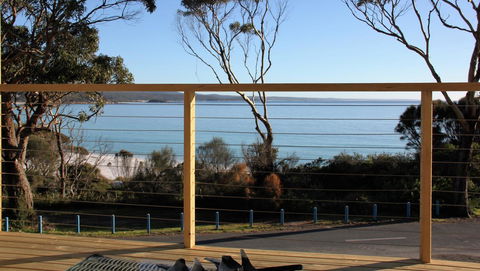 KINGFISHER COTTAGE Beachfront At The Binalong Bay - Sydney Tourism 6