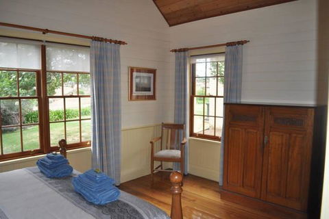 The Mill House Cottage - Sydney Tourism 11