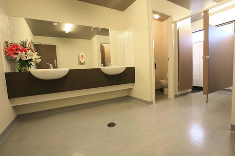 Swansea Backpacker Lodge - Sydney Tourism 9