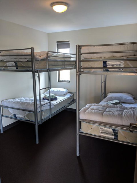 Swansea Backpacker Lodge - Sydney Tourism 14