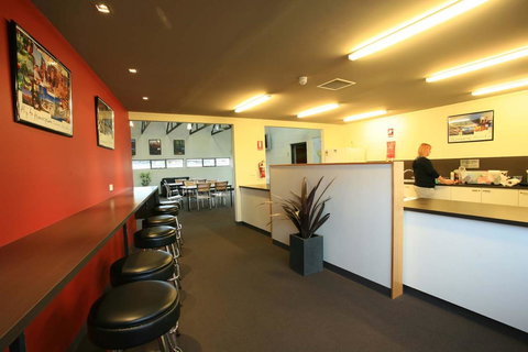 Swansea Backpacker Lodge - Sydney Tourism 10