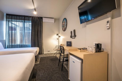 Nightcap At Keysborough Hotel - Sydney Tourism 24