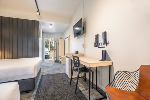 Nightcap At Keysborough Hotel - Sydney Tourism 18