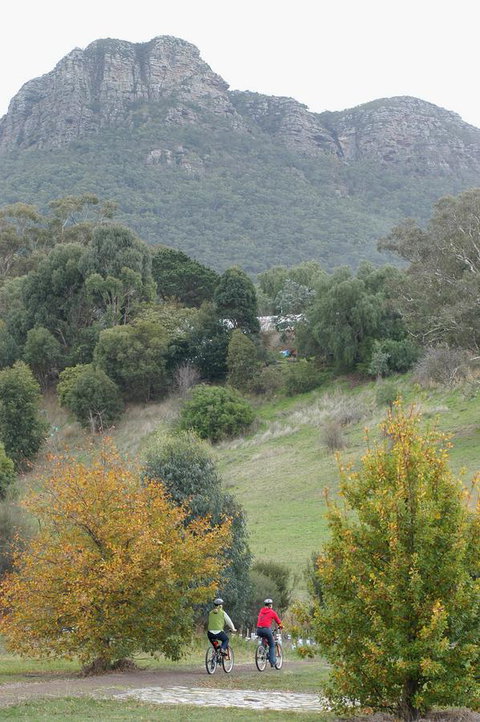 Dunkeld Studio Accommodation - Sydney Tourism 21