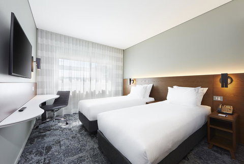 Holiday Inn Express Melbourne Southbank, An IHG Hotel - Sydney Tourism 7