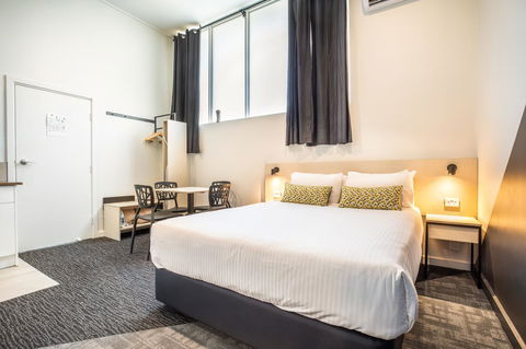 Nightcap At Seaford Hotel - Sydney Tourism 12