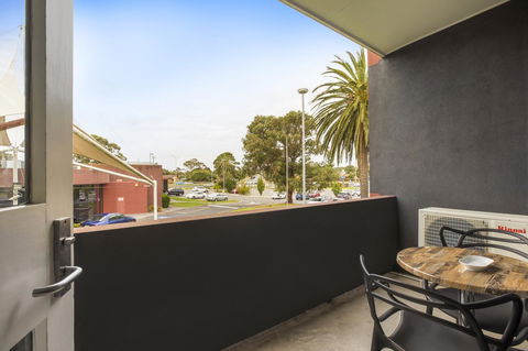 Nightcap At Seaford Hotel - Sydney Tourism 28