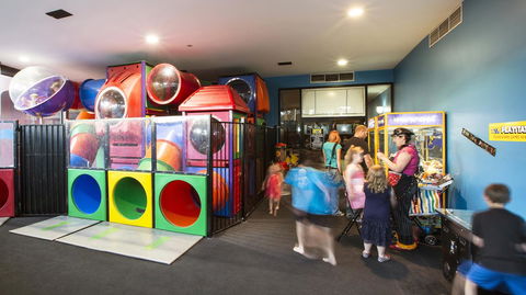 Nightcap At Seaford Hotel - Sydney Tourism 7