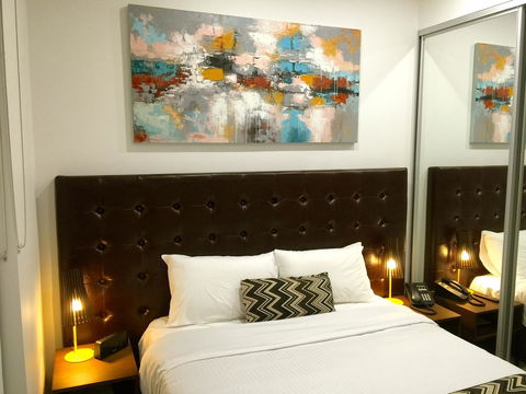 Whitehorse Apartments Hotel - Sydney Tourism 14