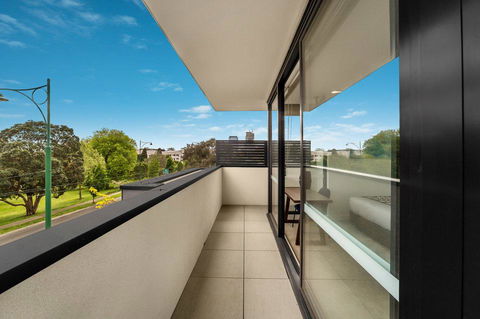 Whitehorse Apartments Hotel - Sydney Tourism 40