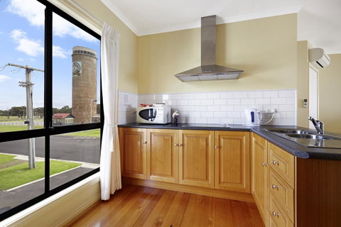 Clifftop Apartments Portland Vic - Sydney Tourism 10