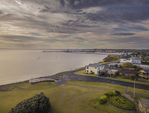 Clifftop Apartments Portland Vic - Sydney Tourism 3