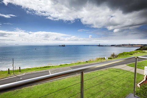 Clifftop Apartments Portland Vic - Sydney Tourism 12