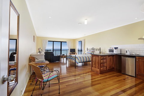 Clifftop Apartments Portland Vic - Sydney Tourism 2
