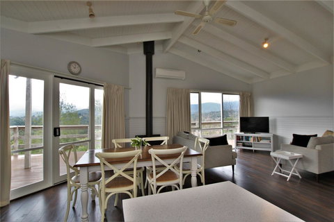 Hamptons In Healesville - Sydney Tourism 5