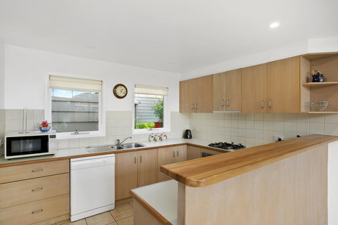 Terrace Lofts Apartments - Sydney Tourism 13