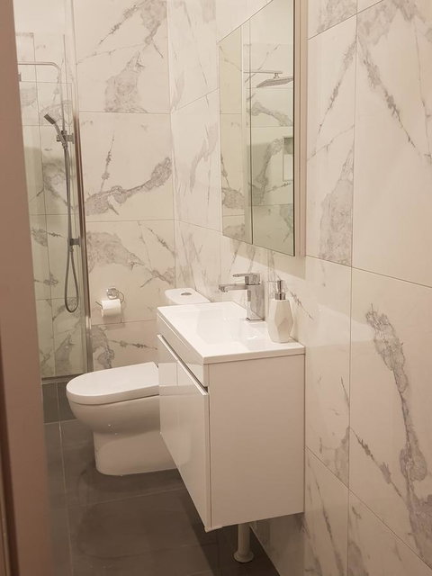 Sublime Spa Apartments - Sydney Tourism 15