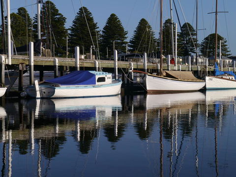Eastern Beach Holiday Units - Sydney Tourism 9